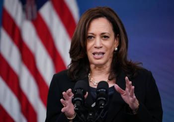 Kamala Harris comunica a AMLO pr&oacute;ximo env&iacute;o de vacunas a M&eacute;xico