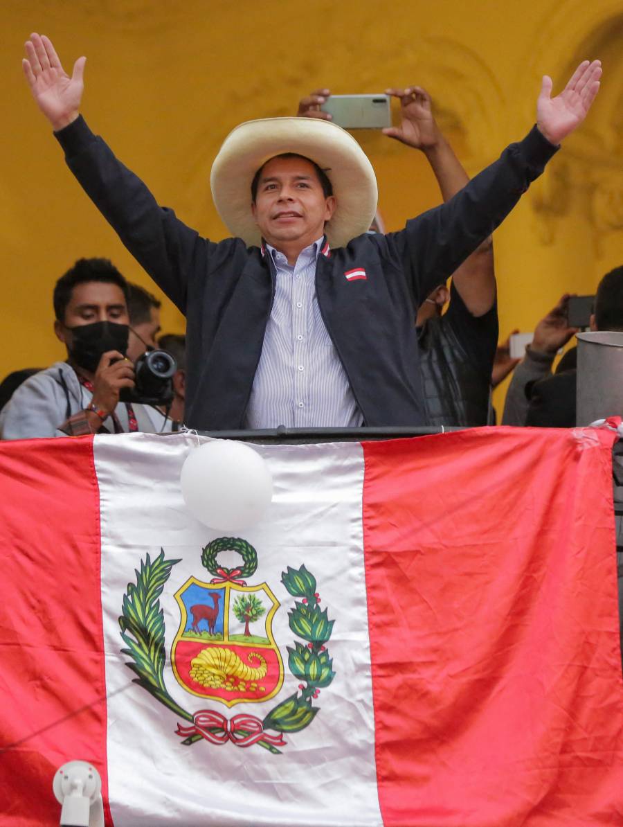 Mantiene la ventaja electoral Pedro Castillo en elecci&oacute;n presidencial peruana