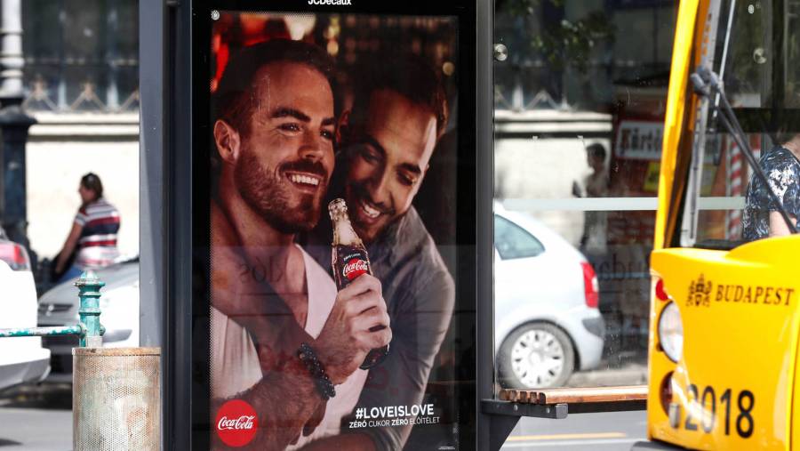 En Hungría buscan prohibir la promoción del cambio de sexo en menores