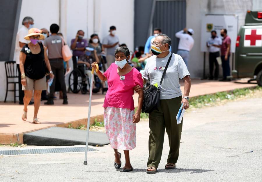Anuncia AMLO incremento de 15% en pensión de adultos mayores