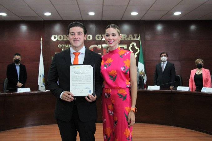 Recibe Samuel García constancia de mayoría como gobernador de Nuevo León