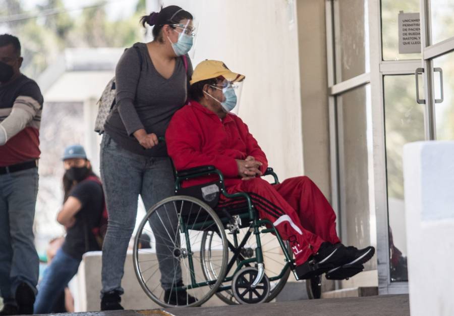 IMSS reconvirtió casi 20 mil camas para atender a pacientes con Covid-19