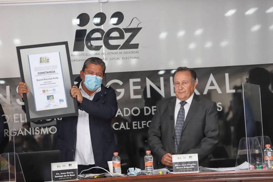 Recibe David Monreal constancia de mayoría