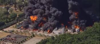 Incendio en planta de qu&iacute;micos en Illinois, evac&uacute;a a mil personas