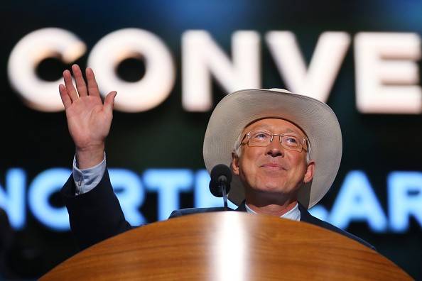 Biden designa a Ken Salazar como nuevo embajador de EEUU en México