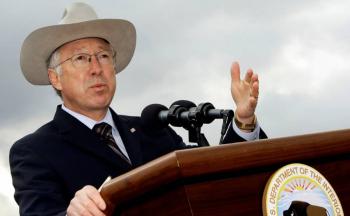 ¿Qui&eacute;n es Ken Salazar, nominado a embajador de EEUU en M&eacute;xico?