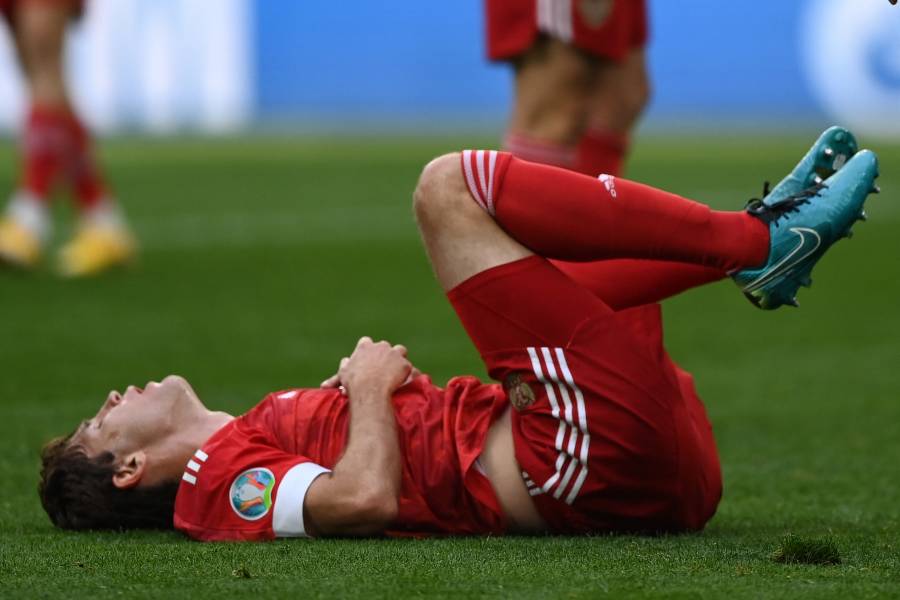 Así fue la caída de Mario Fernandes en el Rusia vs Finlandia; descartan lesión