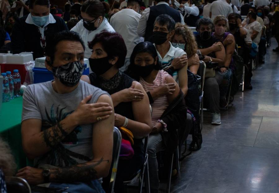 Baja California, primer estado en vacunar contra Covid a personas de 18 a 39 años