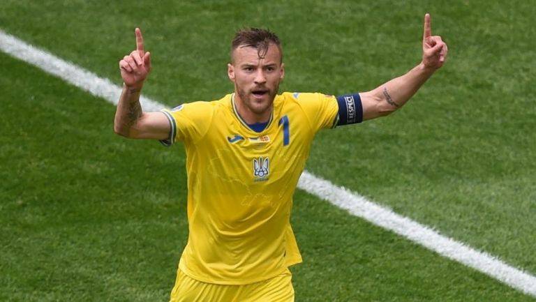 “Ll&aacute;menme”, dice Yarmolenko a Coca-Cola y Heineken para que lo patrocinen