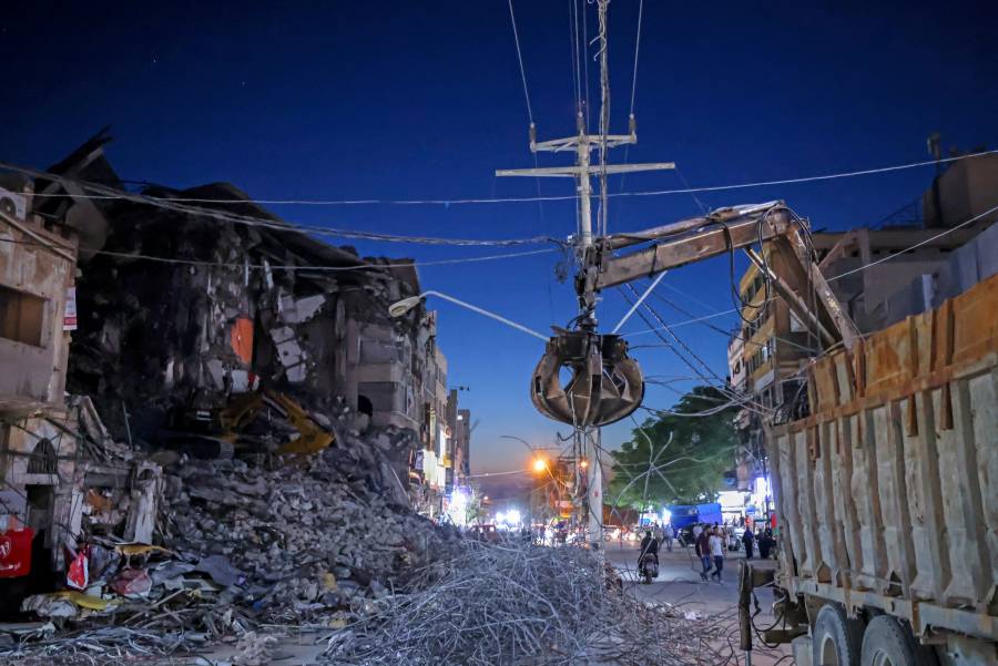 Tras envío de globos incendiarios, Israel ataca de nuevo en Gaza