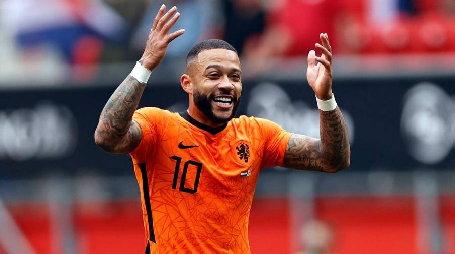 El Barca ficha a Depay, mientras sigue mirando a Messi