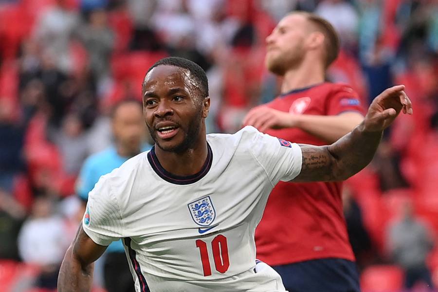 Eurocopa: Sterling mete a Inglaterra a octavos de final