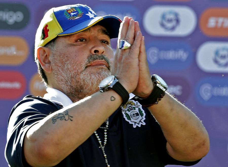 Psicólogo declara ante fiscalía debido a la muerte de Maradona