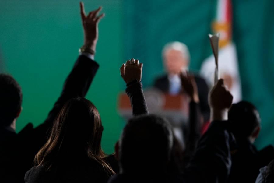 Se compromete AMLO a reaperturar la L12 del Metro, en un año