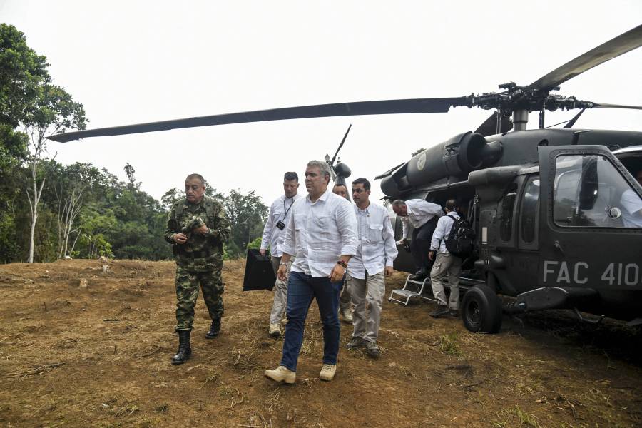 Disparan contra helic&oacute;ptero en que viajaba Iv&aacute;n Duque, presidente de Colombia