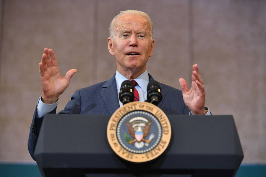 Joe Biden se reúne con el presidente afgano para hablar del repliegue de EEUU
