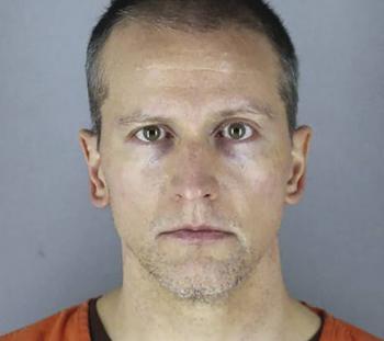 Por caso George Floyd dan 22 a&ntilde;os y medio de c&aacute;rcel a expolic&iacute;a Derek Chauvin