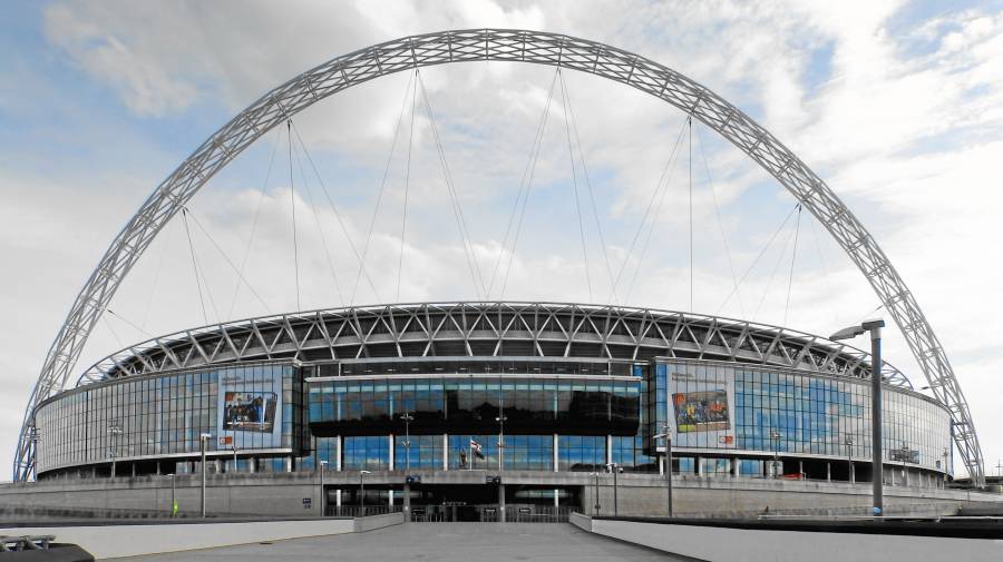 Piden a UEFA reconsiderar final de Eurocopa en Wembley