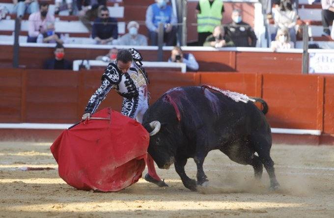 Se retira por “tiempo indefinido” el torero Enrique Ponce