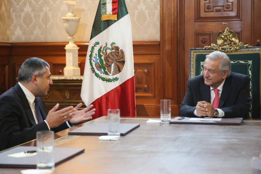 AMLO se reúne con secretario de la OMT