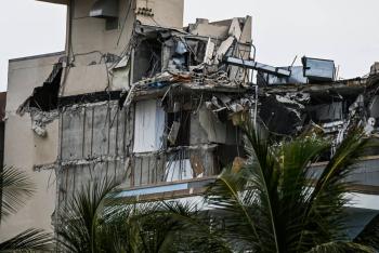 Tras derrumbe de edificio en Miami, suman 12 v&iacute;ctimas mortales