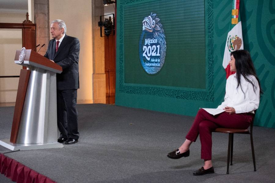 AMLO le agradece reparar tramo de L12 a Slim