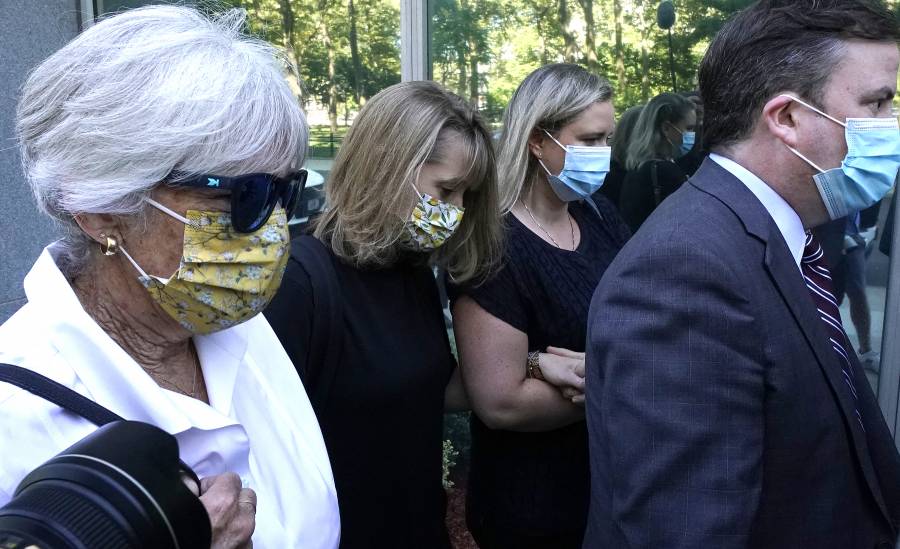 Sentencian a Allison Mack a tres a&ntilde;os de prisi&oacute;n por reclutar mujeres para la secta NXIVM