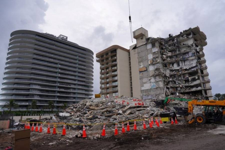 En Miami detienen las tareas de rescate por peligro de colapso
