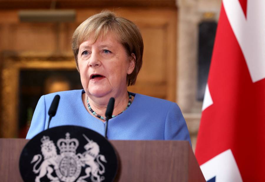 Angela Merkel “preocupada” por las multitudes en la Eurocopa