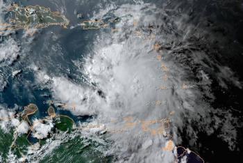 El hurac&aacute;n Elsa pierde fuerza pero sigue amenazando al Caribe