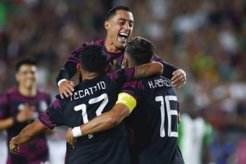 M&eacute;xico golea a Nigeria en el debut de Rogelio Funes Mori