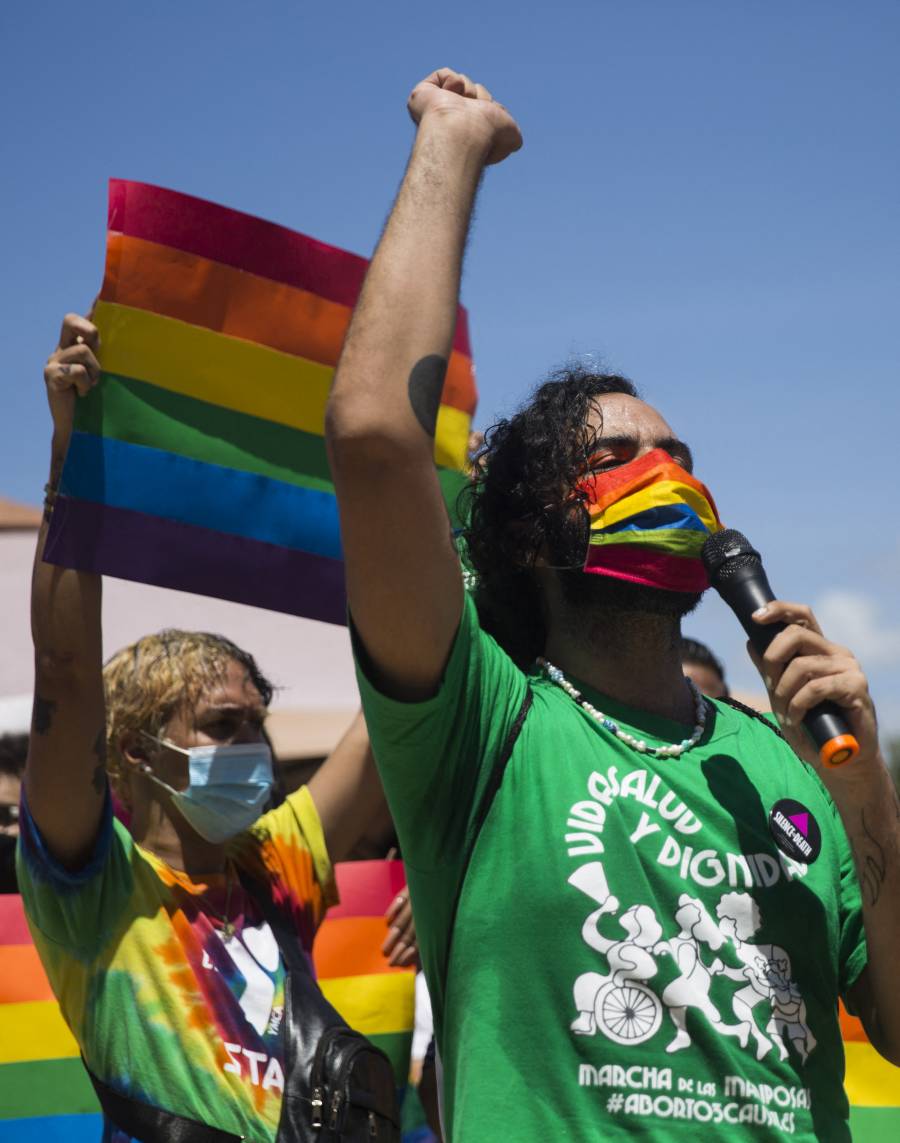 En España, causa conmoción el deceso de un joven homosexual tras golpiza
