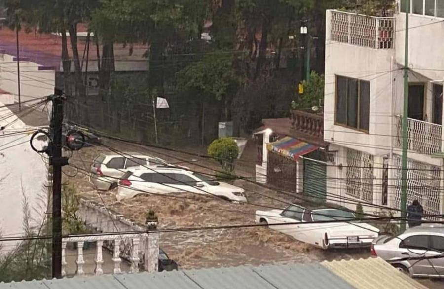 Lluvias dejan afectaciones en edificios de la CDMX y Edomex