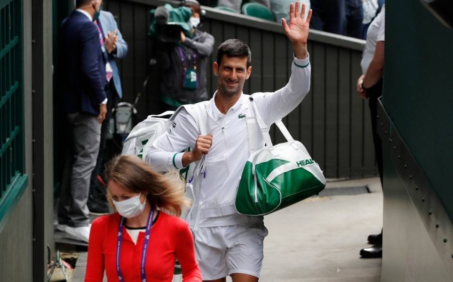 Novak Djokovic avanza a la semifinal en Wimbledon