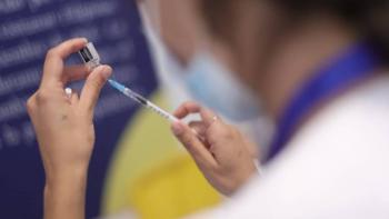 EMA confirma casos de miocardios o pericarditis tras segunda dosis de Pfizer y Moderna