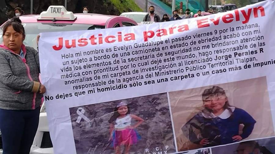 Autoridades atienden a manifestantes tras bloqueo en la México-Cuernavaca por muerte de la menor Evelyn