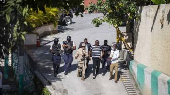 Buscan a 5 fugitivos implicados en asesinato de presidente de Hait&iacute;