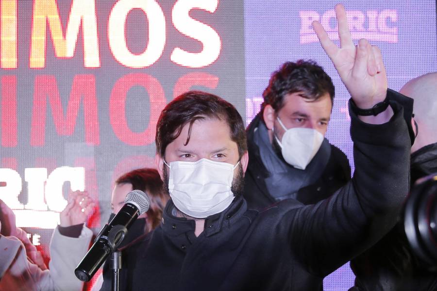 Sebastián Sichel y Gabriel Boric ganan en primarias presidenciales en Chile