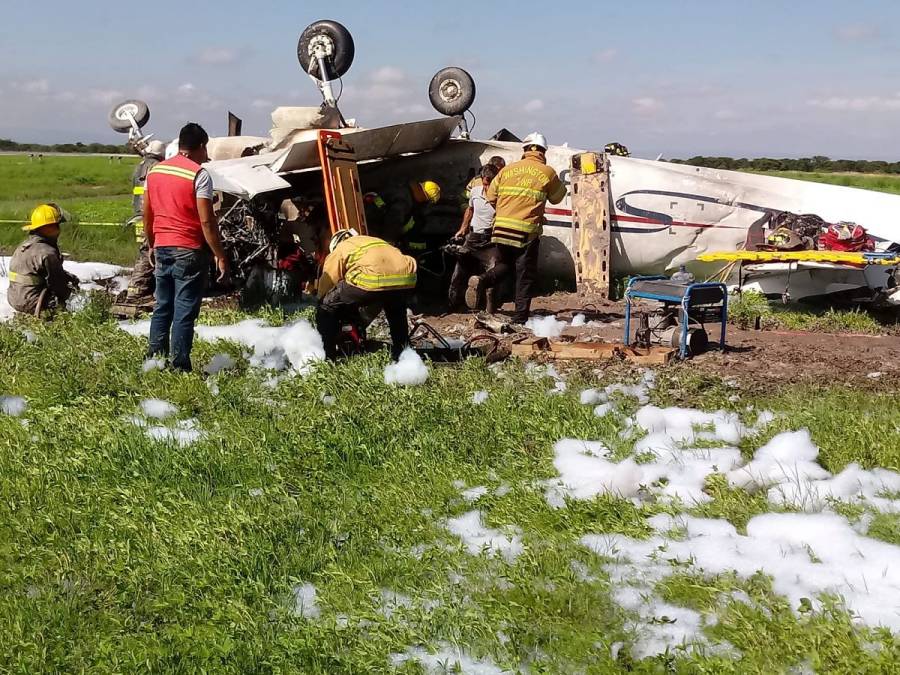 Avioneta se desploma en Aeropuerto Internacional de Durango; hay un muerto