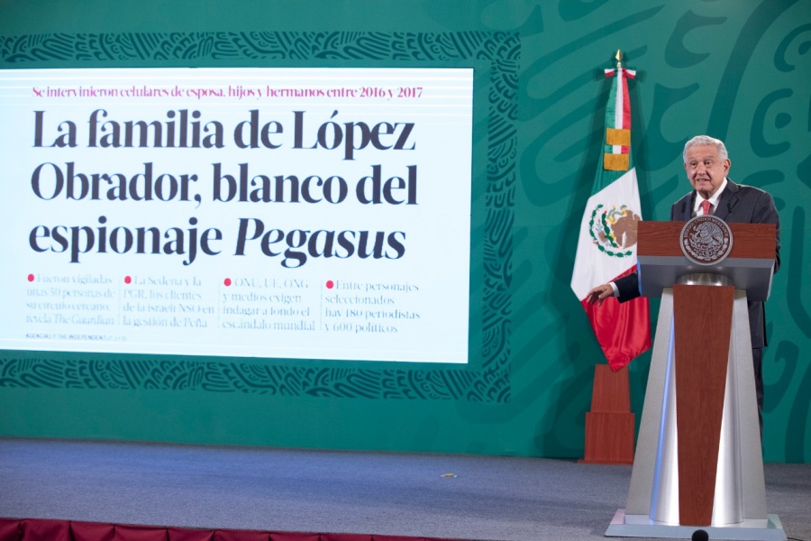 AMLO descarta denunciar espionaje