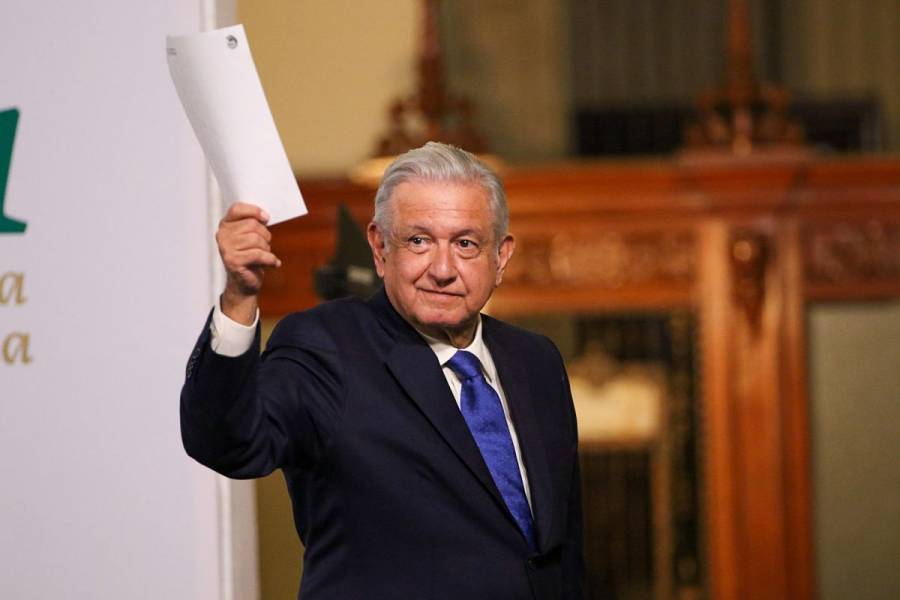 “Politiquería, multa del INE contra Samuel García”, dice AMLO