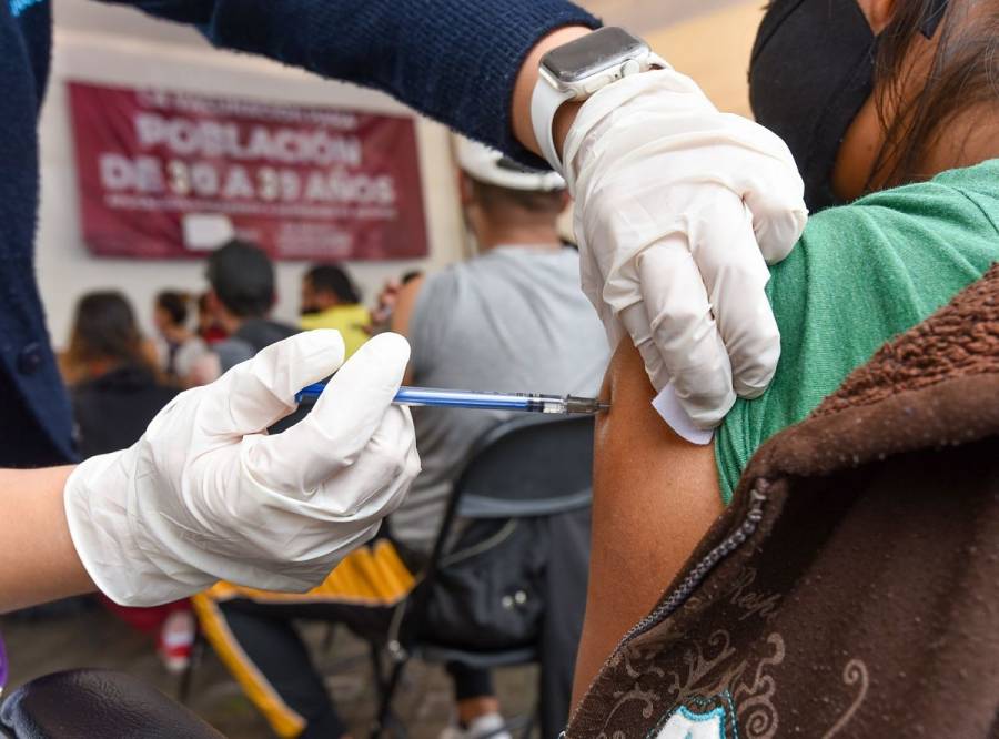 Iniciará vacunación a personas de 18 a 29 años la próxima semana en CDMX