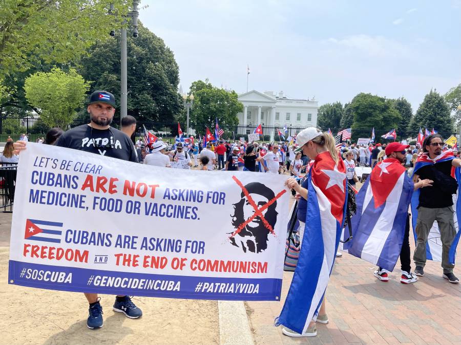 Cubanos piden fin del bloqueo económico a la Isla