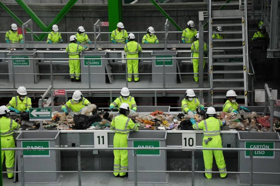 Inaugura Sheinbaum planta de selección de basura en Azcapotzalco