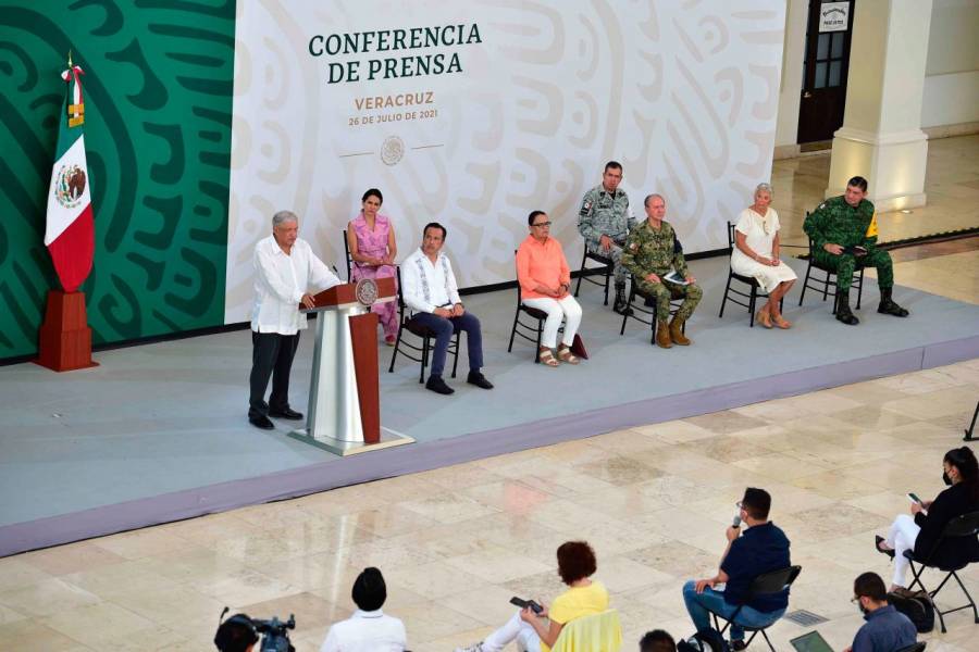 No se militariza al país, asegura presidente