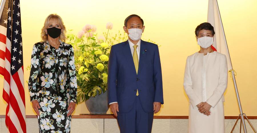 Por Covid y Ol&iacute;mpicos reprueban a primer ministro de Jap&oacute;n
