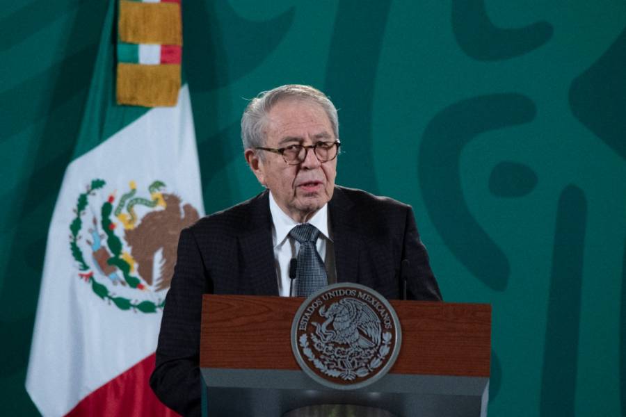 Sin desabasto de medicamentos de aquí al próximo año, indica secretario de Salud