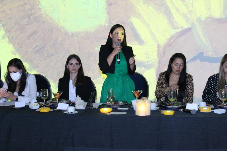 Ofrece Sandra Cuevas un gobierno cercano a la gente y empresarios