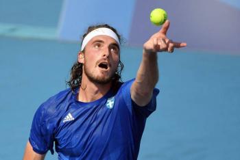 Stefanos Tsitsipas eliminado en octavos de final del torneo ol&iacute;mpico de tenis