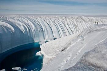 Ola de calor provoca derretimiento de capa de hielo en Groenlandia